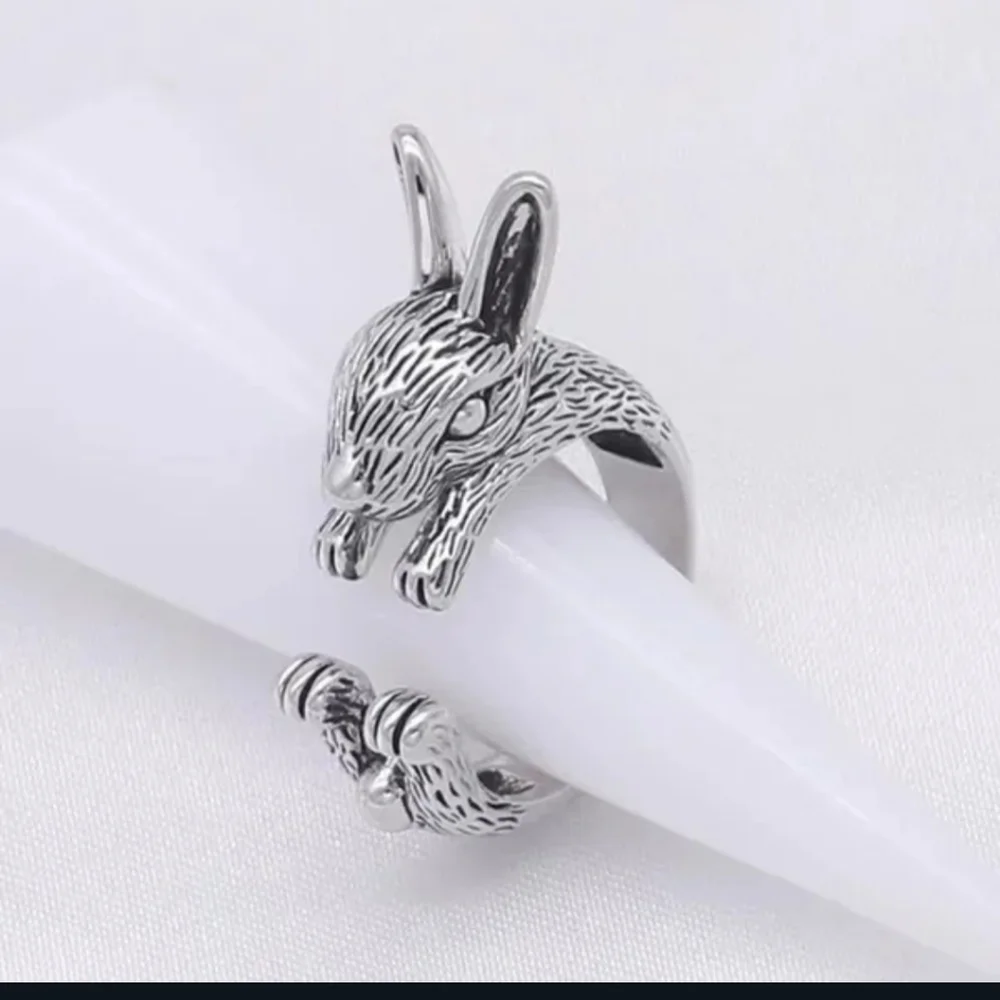 NWT Cute Silver Bunny Rabbit Wrap Around Adjustable Ring!